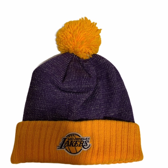 lakers pom beanie